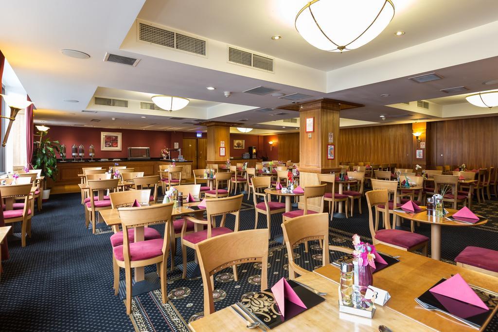 London - Wembley International Hotel Экстерьер фото