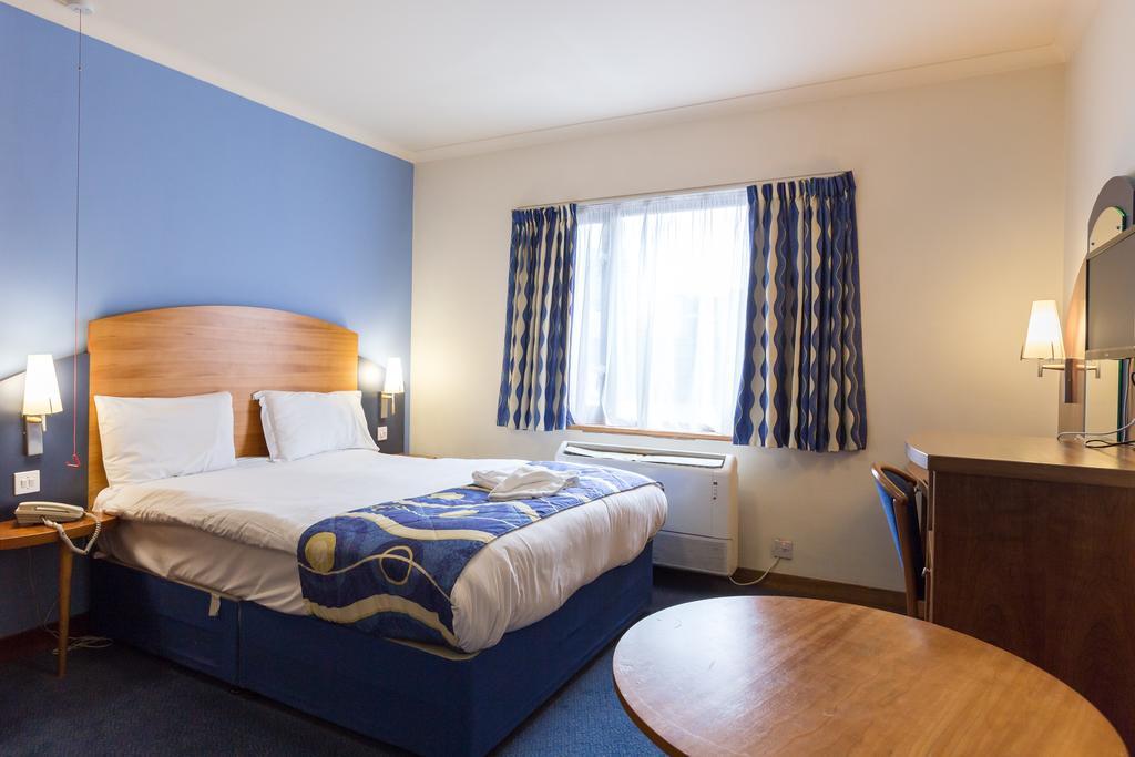 London - Wembley International Hotel Экстерьер фото