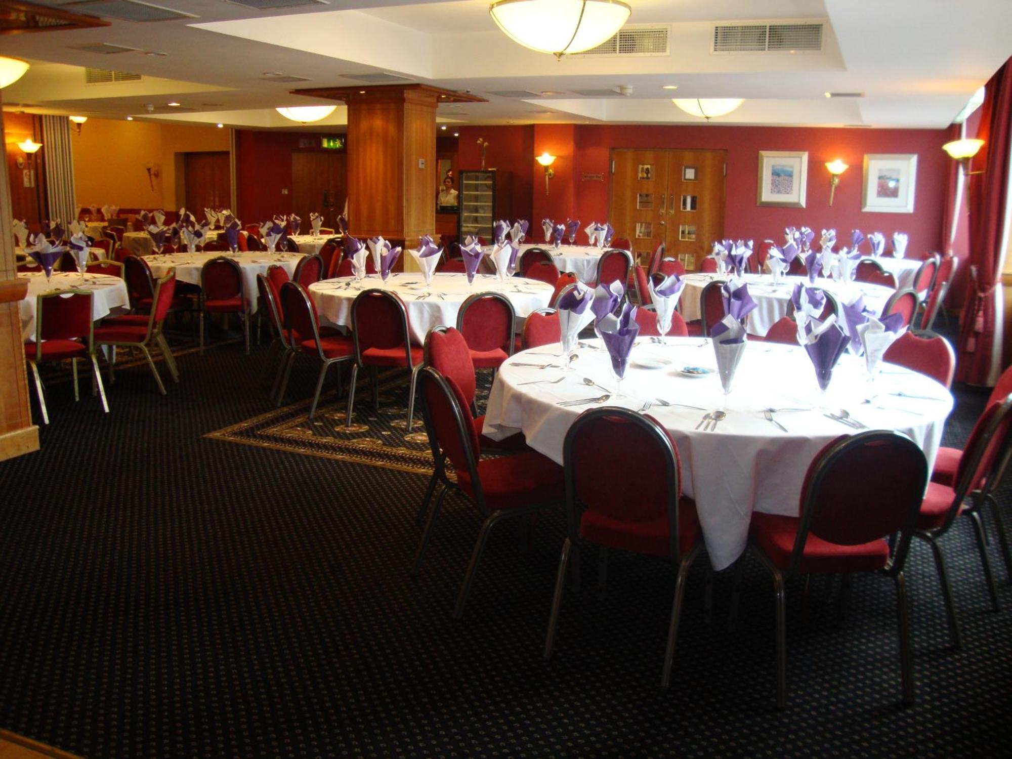 London - Wembley International Hotel Экстерьер фото