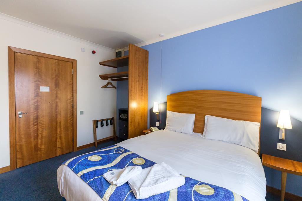 London - Wembley International Hotel Экстерьер фото