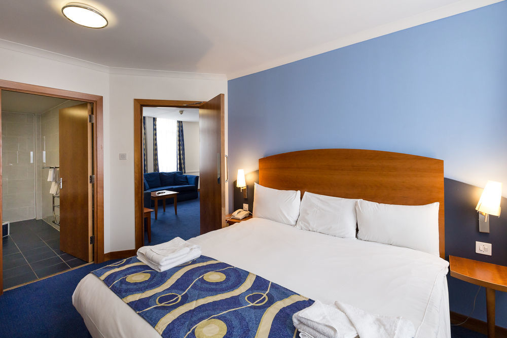 London - Wembley International Hotel Экстерьер фото