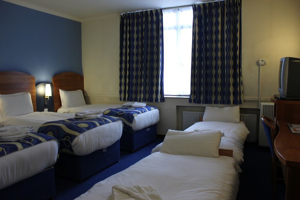 London - Wembley International Hotel Экстерьер фото