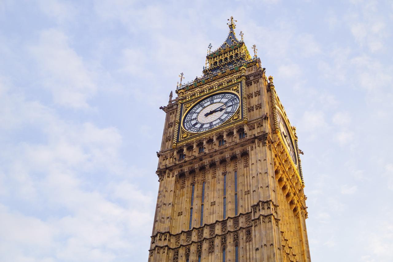 London - Wembley International Hotel Экстерьер фото
