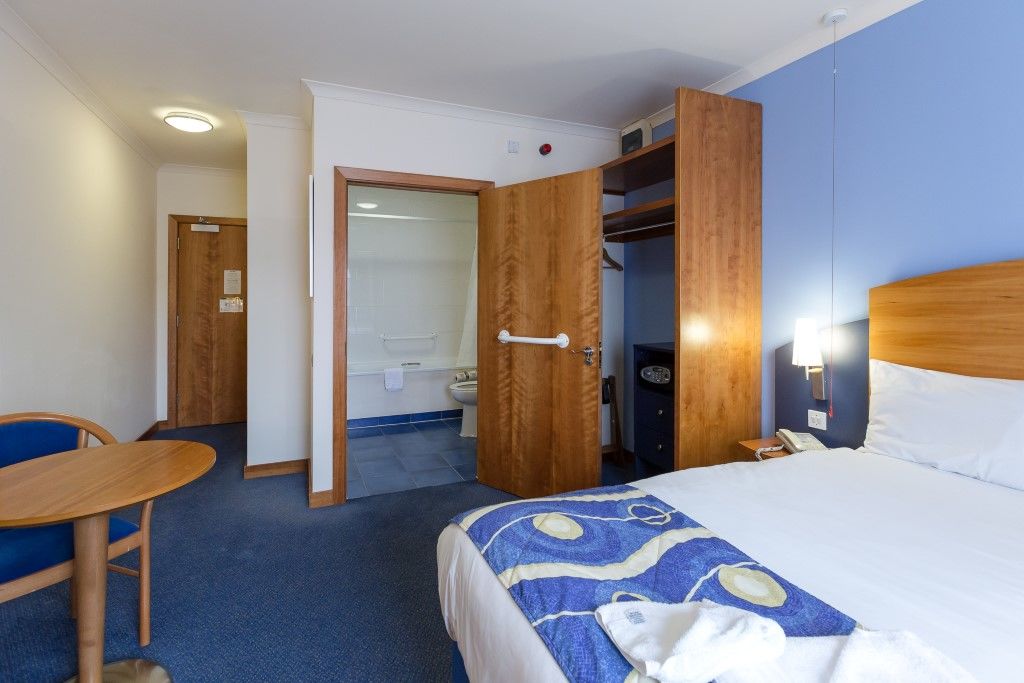 London - Wembley International Hotel Экстерьер фото